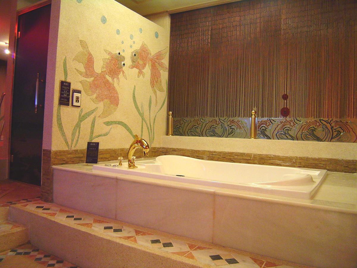 Daniel Spa Motel Pingzhen Екстериор снимка