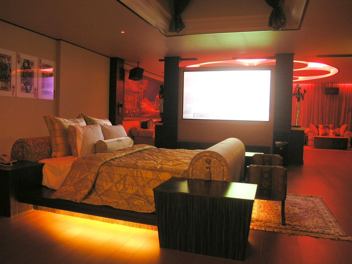 Daniel Spa Motel Pingzhen Екстериор снимка