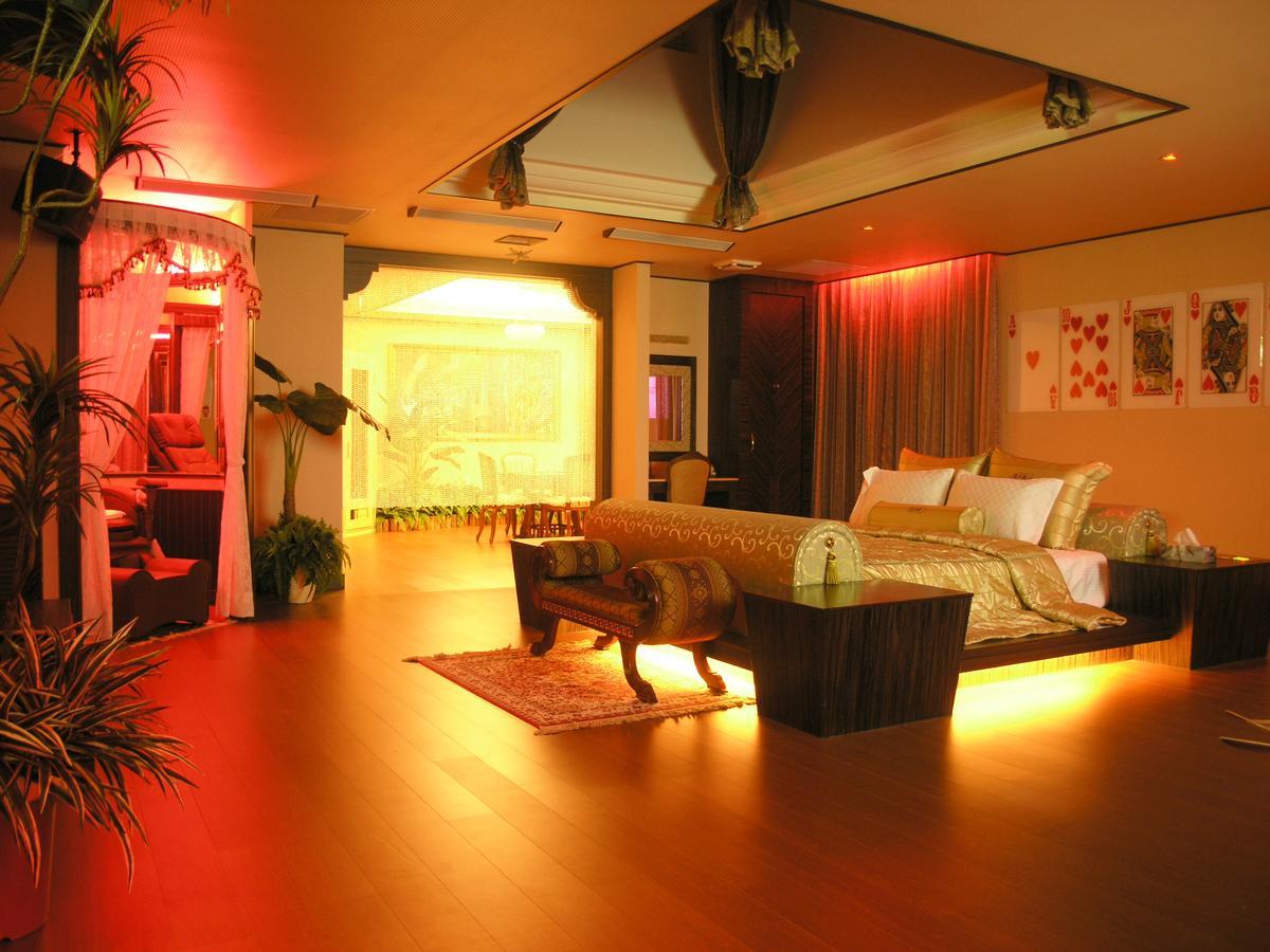 Daniel Spa Motel Pingzhen Екстериор снимка
