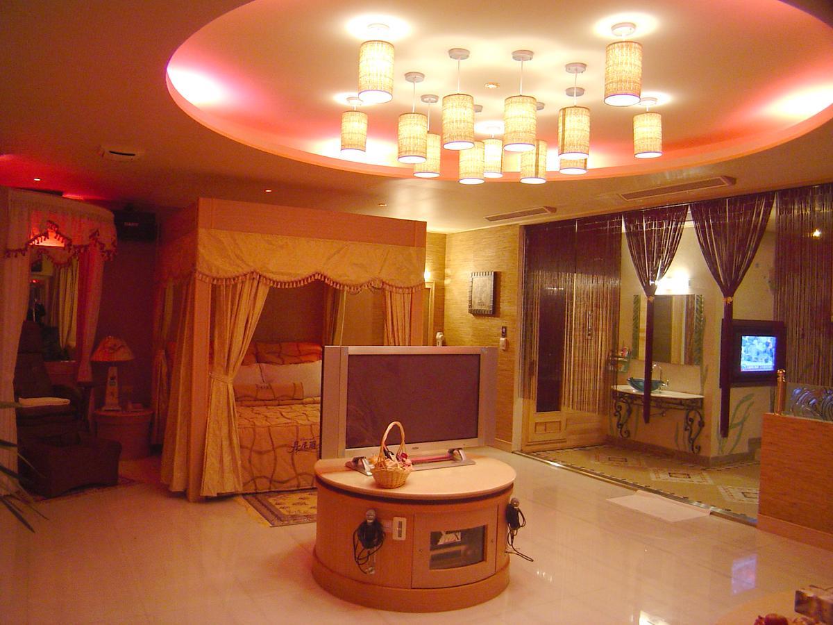 Daniel Spa Motel Pingzhen Екстериор снимка