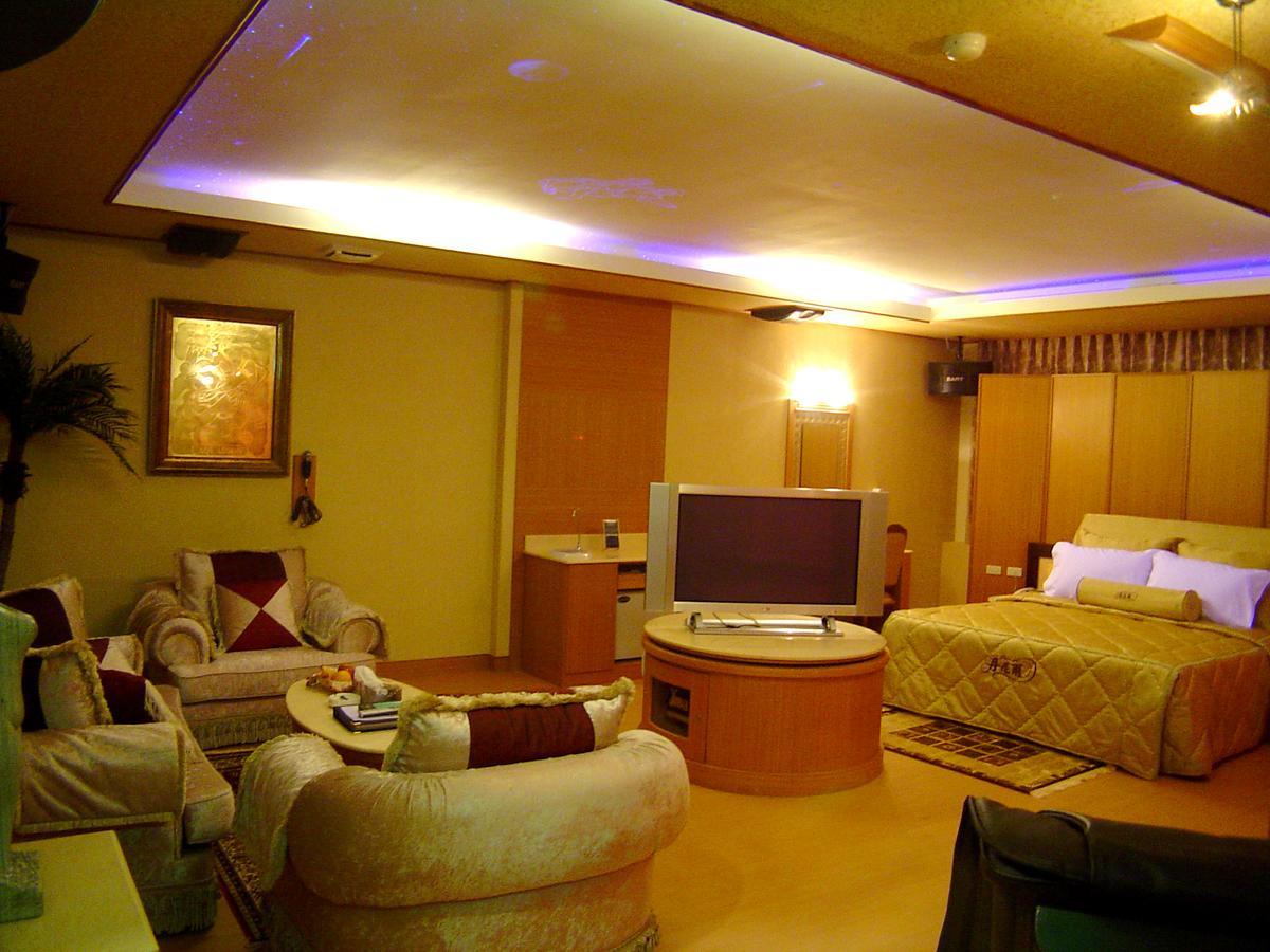 Daniel Spa Motel Pingzhen Екстериор снимка
